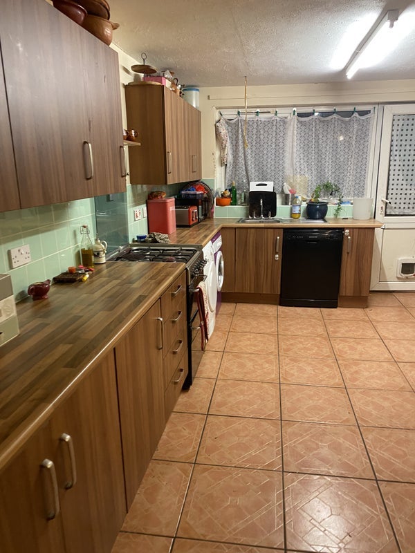Room Sir Howard Way in Liverpool