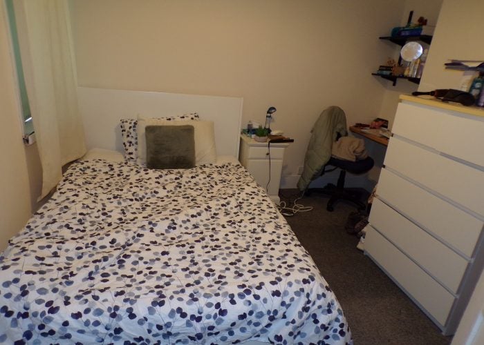 Room Francis Avenue in Portsmouth