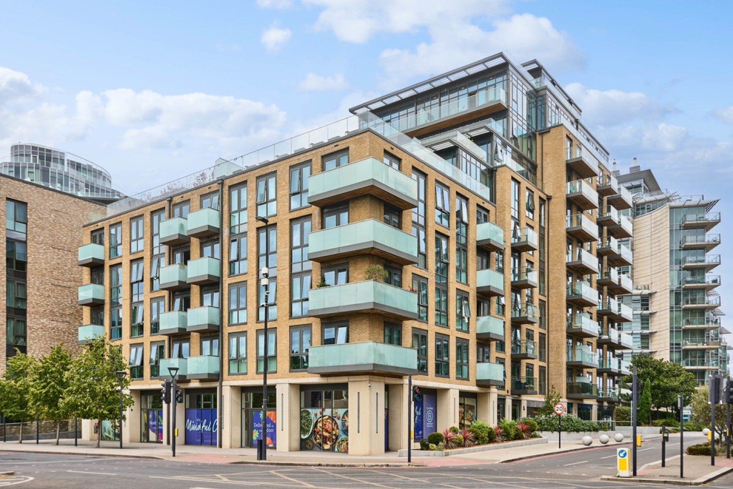 Flat Eltringham Street in Greater London