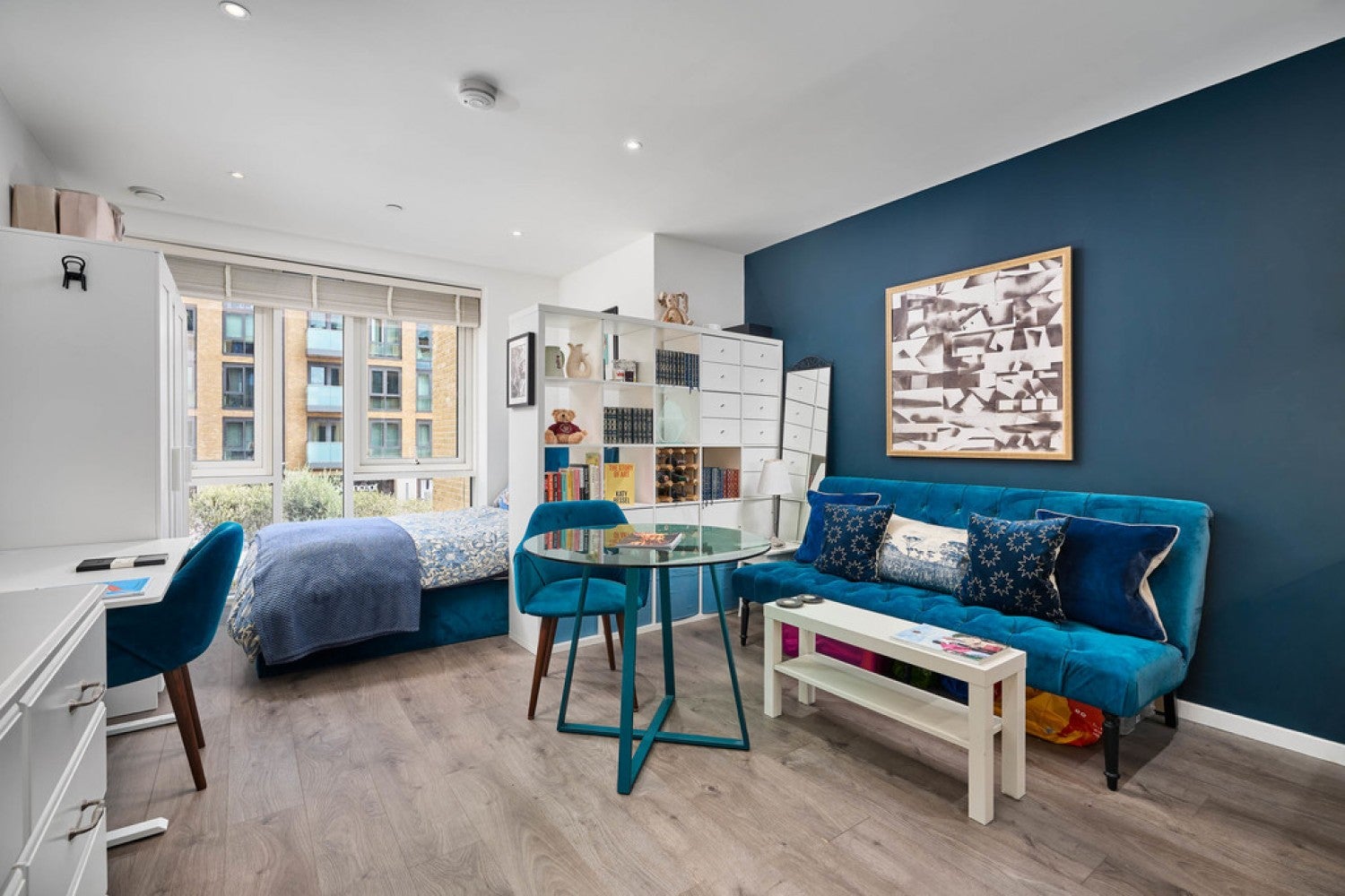Flat Eltringham Street in Greater London