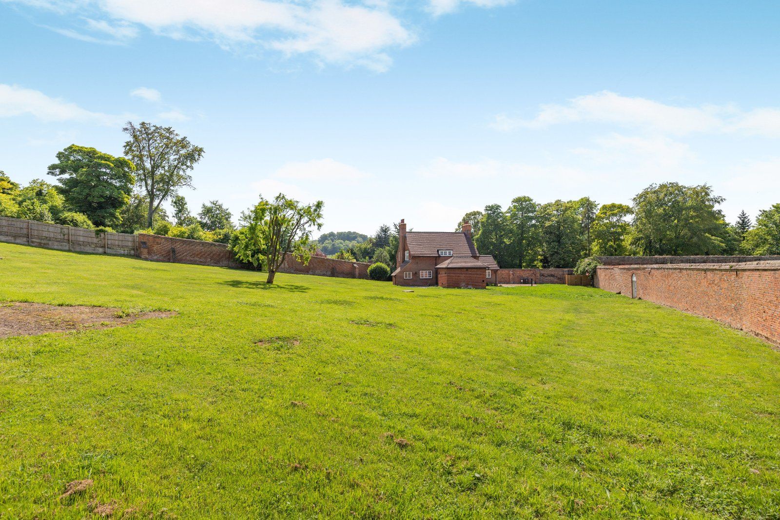 House Barton Road in North Hertfordshire