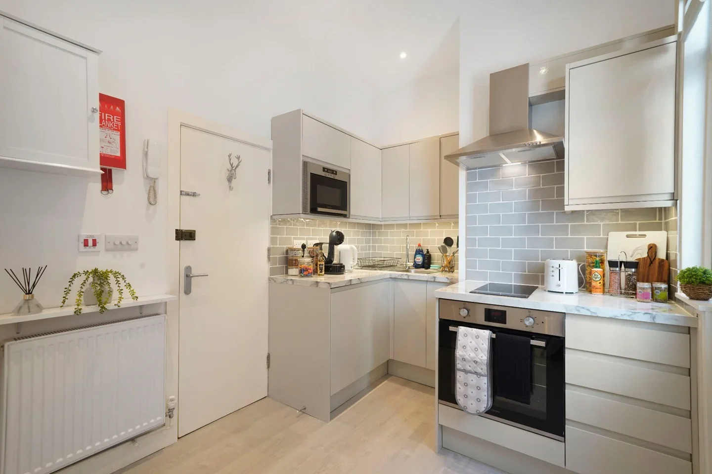 Room Lowlands Road in Greater London