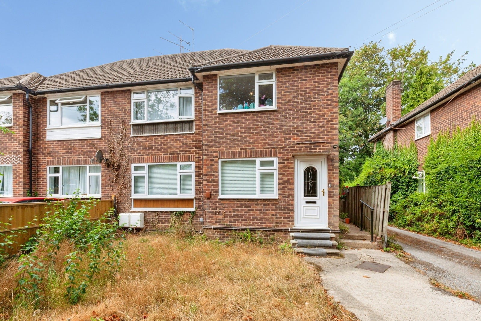Flat Ray Park Avenue in Maidenhead