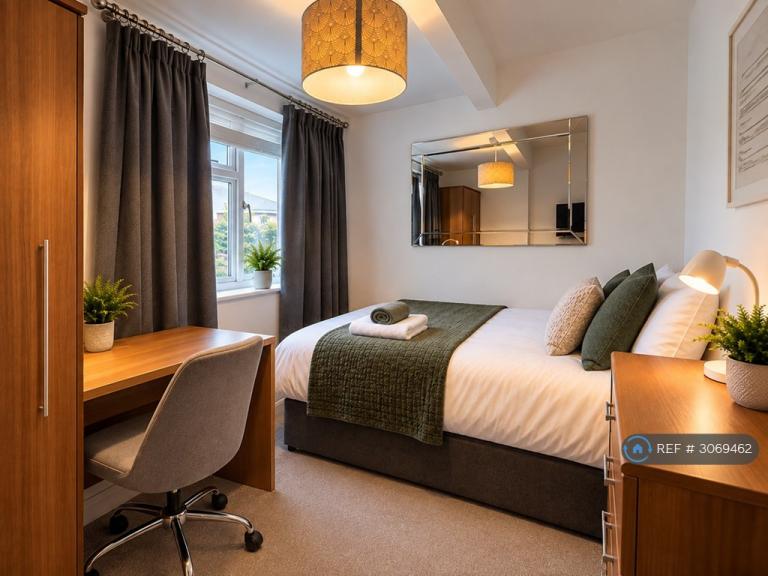 Room London Road in Reading