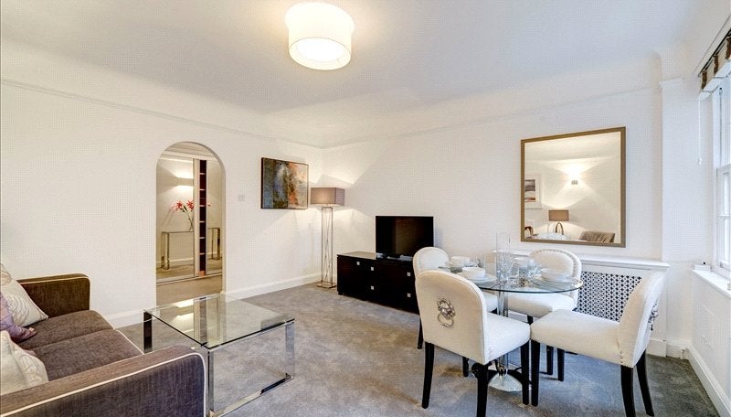 Flat Fulham Road in Greater London