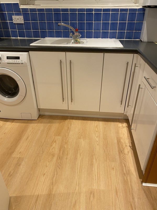 Room Ashfield Road in Greater London