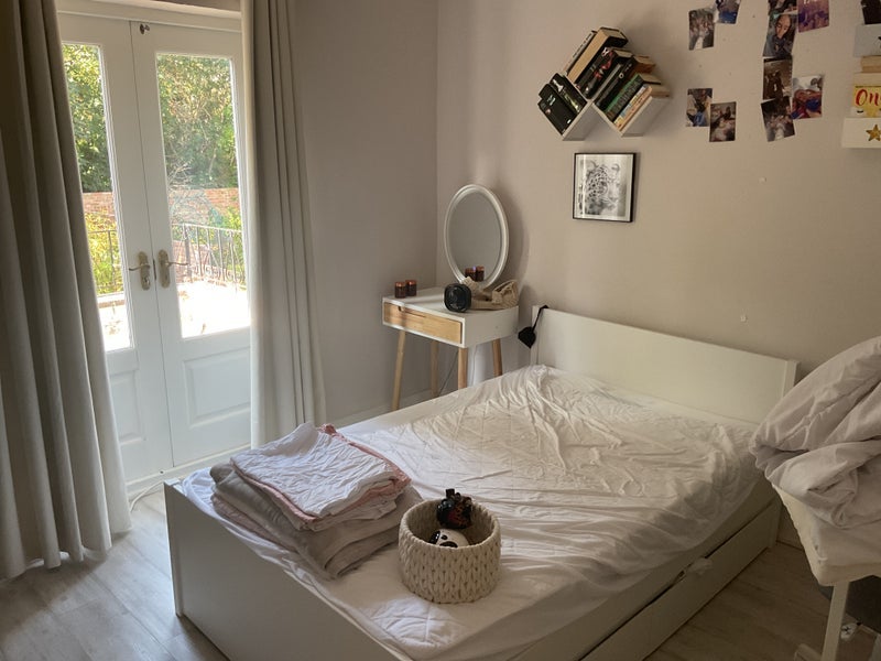 Room Queenswood Road in Greater London
