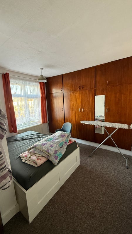 Room Framfield Road in Greater London