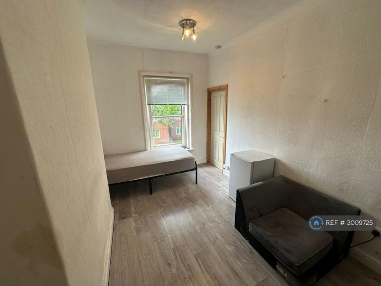 Room Neville Street in Wakefield