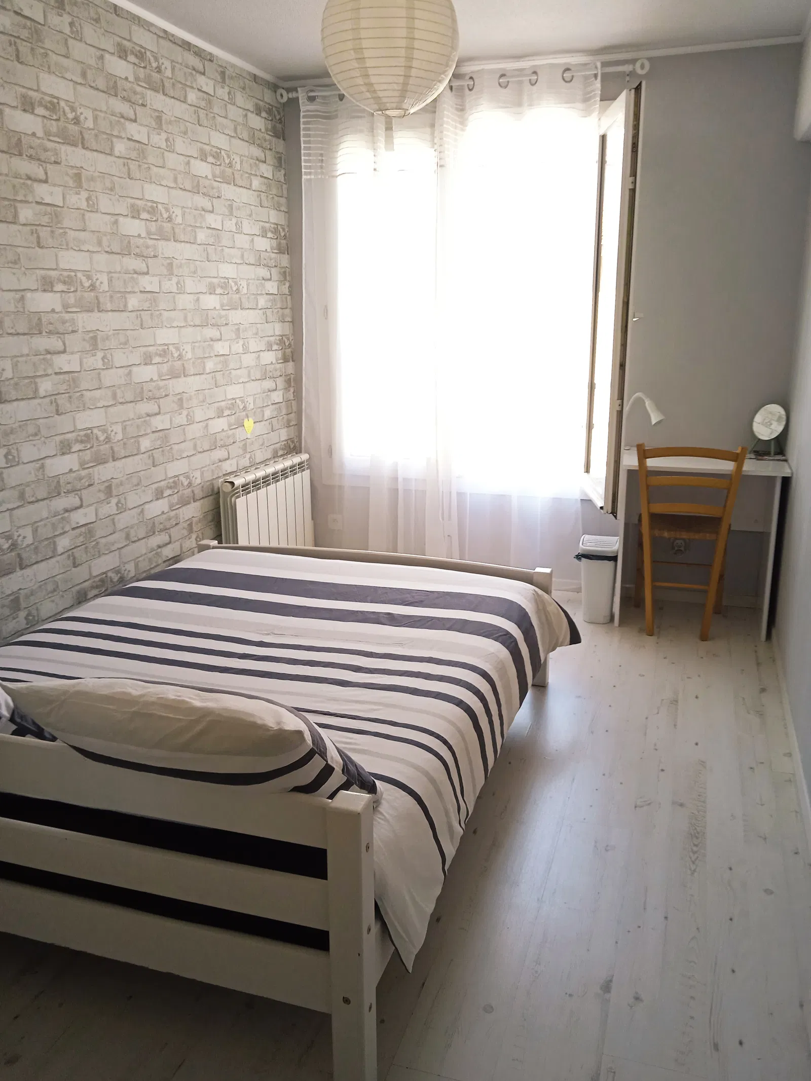 Room Rue Pontcottier in Bourgoin-Jallieu