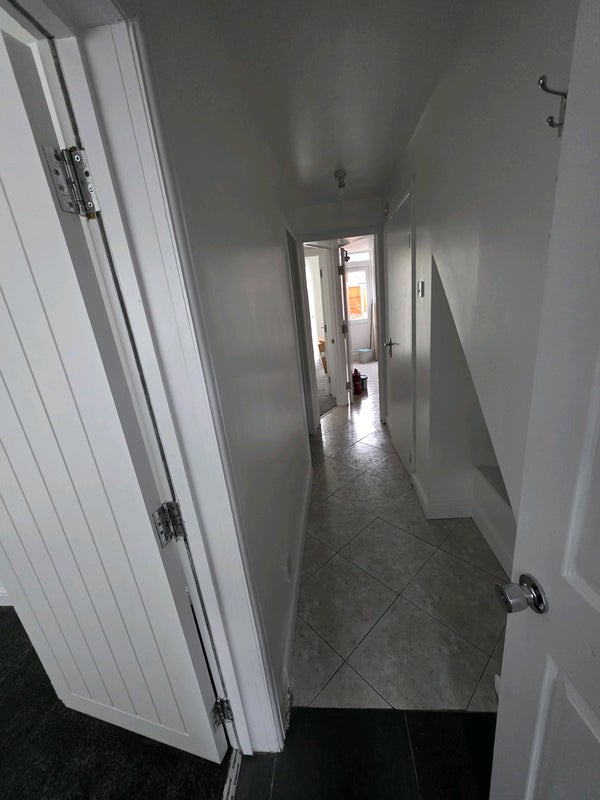 Flat Harwood Grove in Shirley