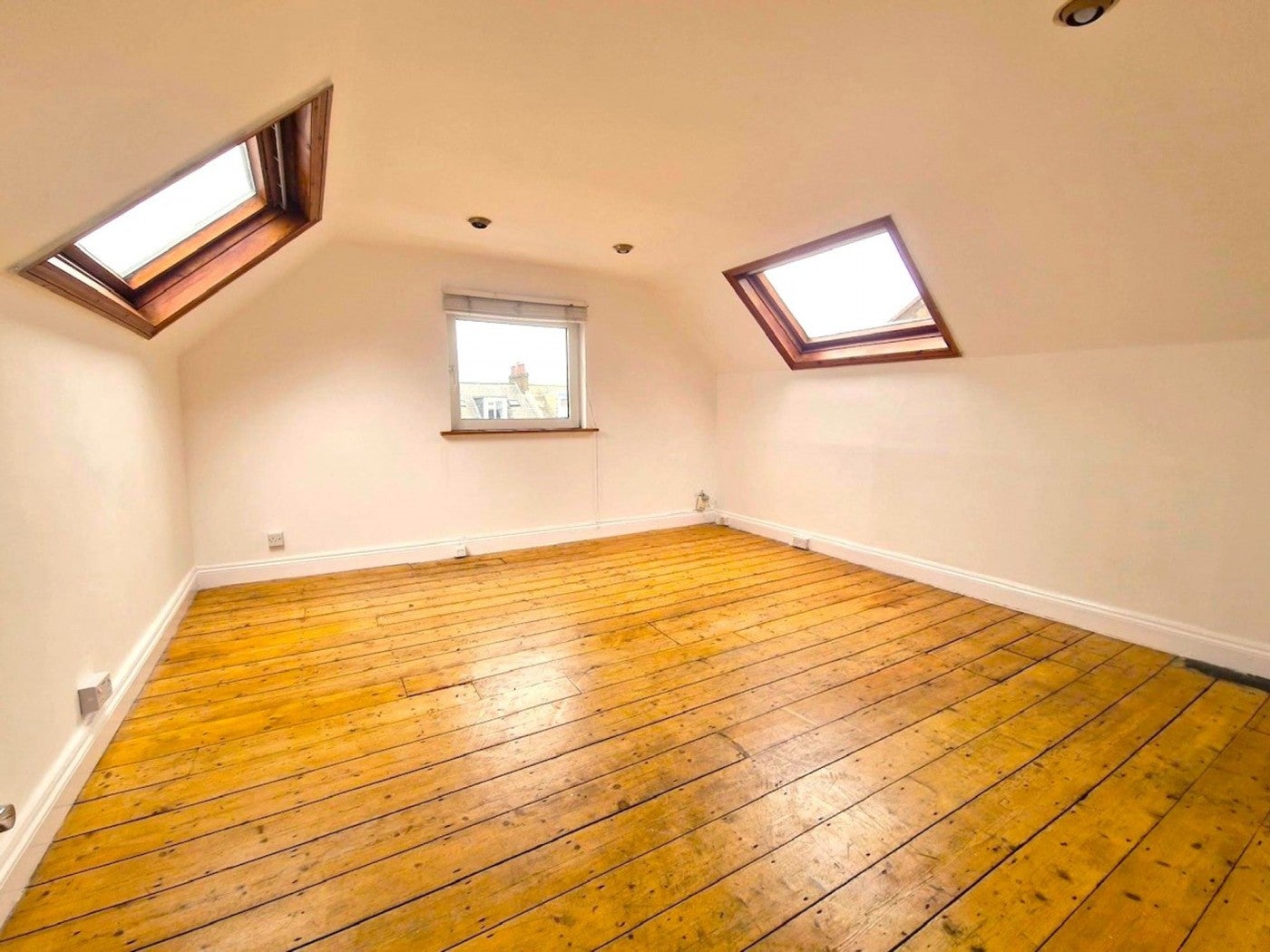 Flat Somerfield Road in Greater London