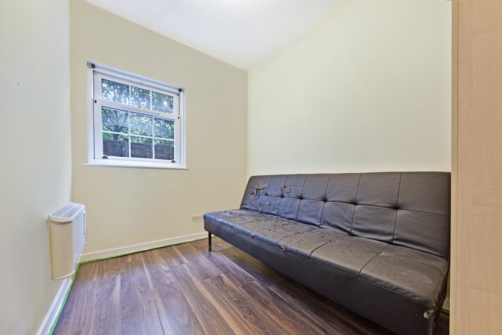 Flat Elizabeth Square in Greater London