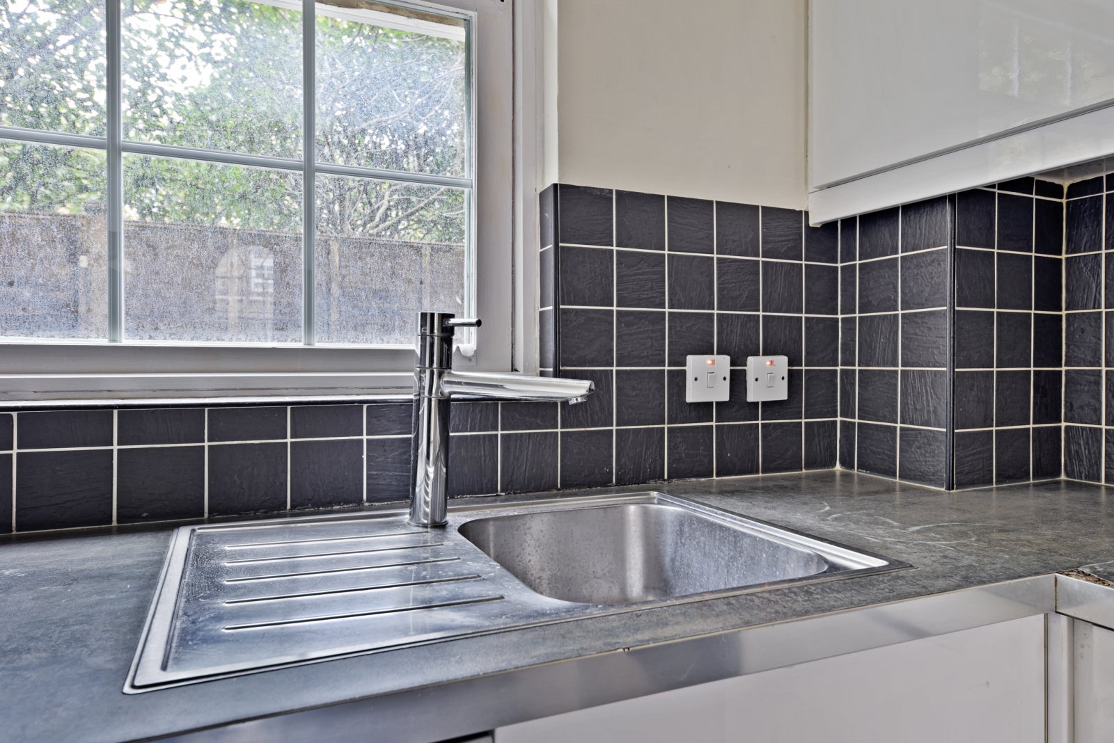 Flat Elizabeth Square in Greater London
