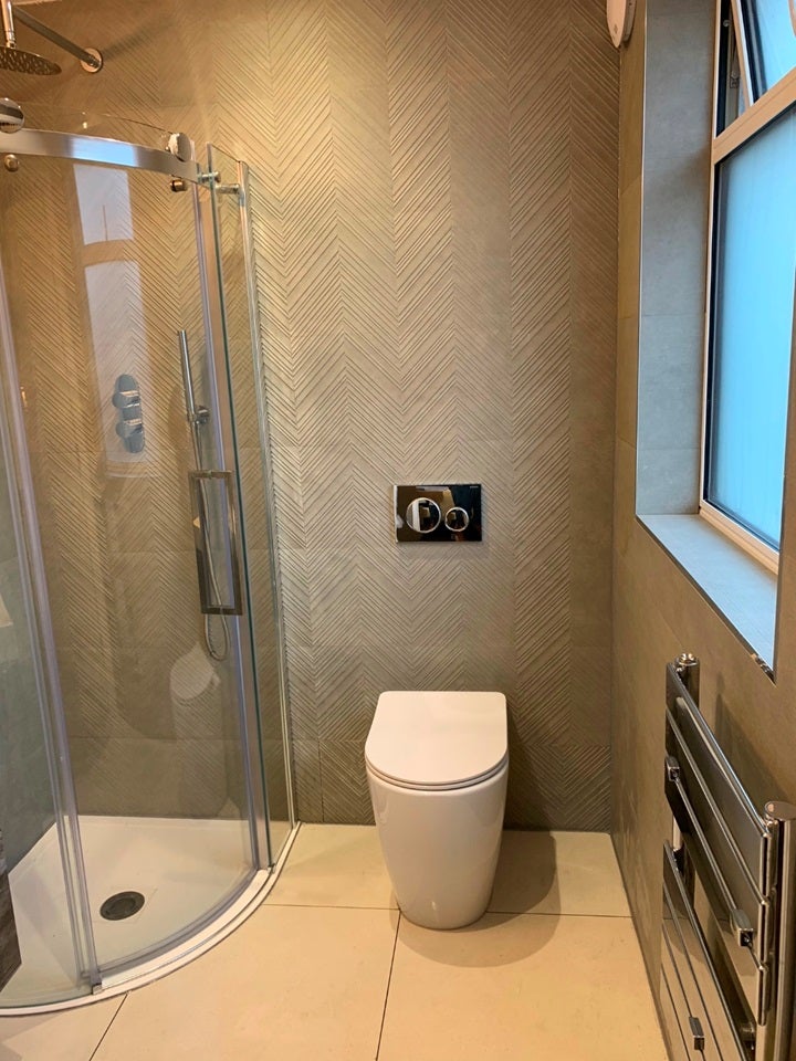 Room Darby Crescent in Borough of Spelthorne