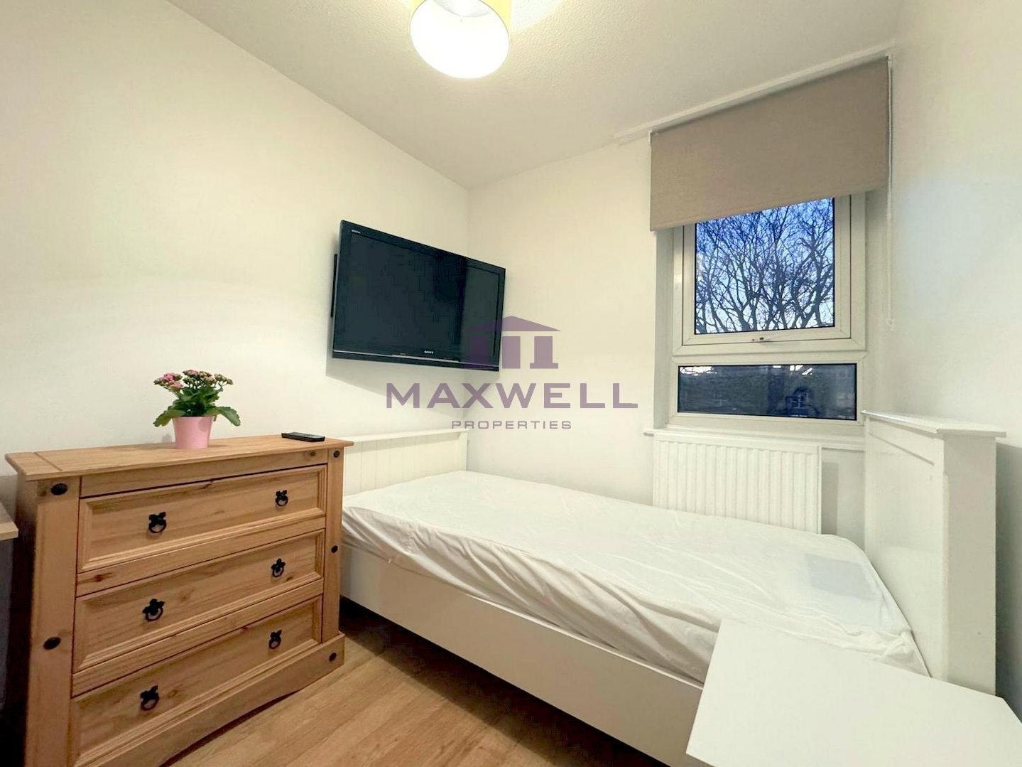 Room Teviot Street in Greater London