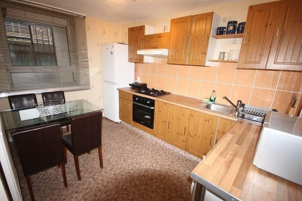 Room Teviot Street in Greater London