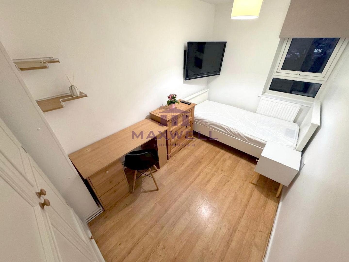 Room Teviot Street in Greater London