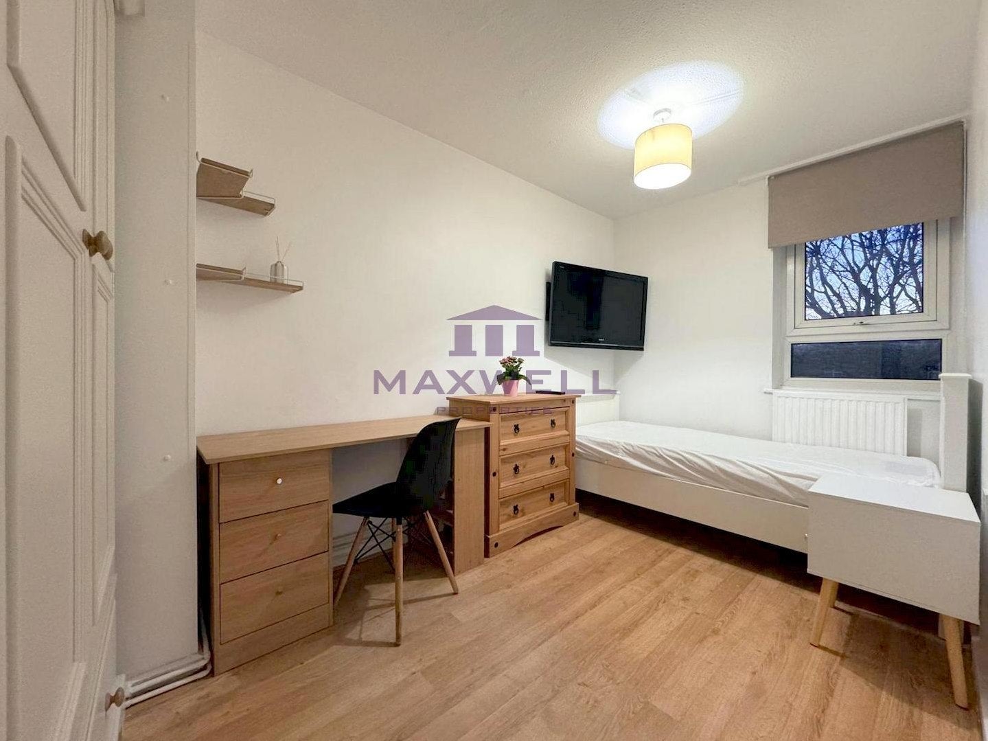 Room Teviot Street in Greater London