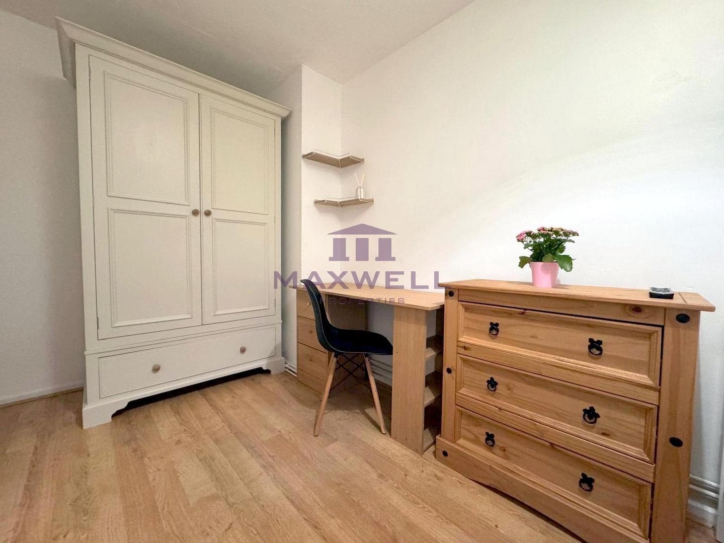 Room Teviot Street in Greater London