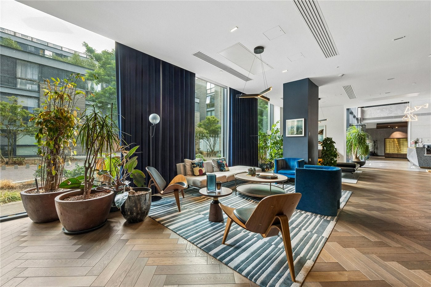 Flat Nile Street in Greater London