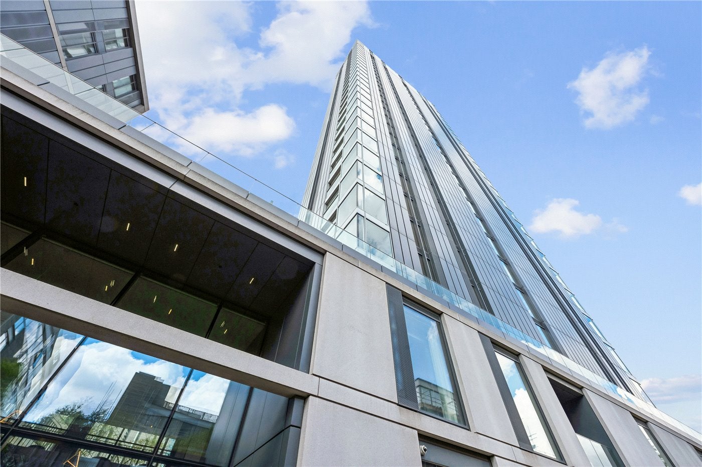 Flat Nile Street in Greater London