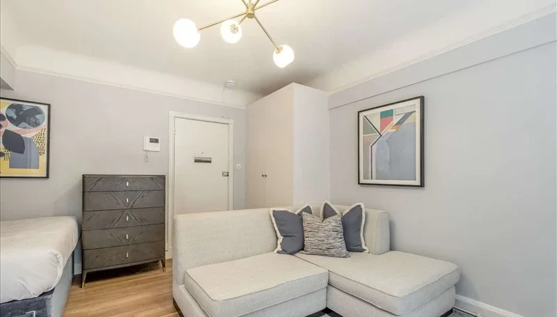Flat Fulham Road in Greater London