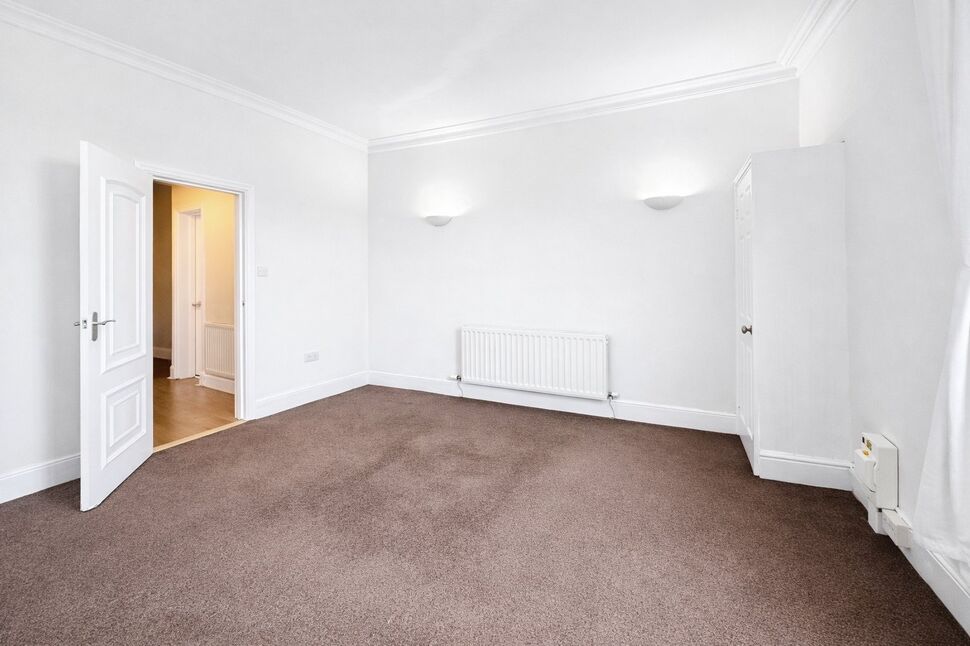 Flat Tarvin Road in Chester