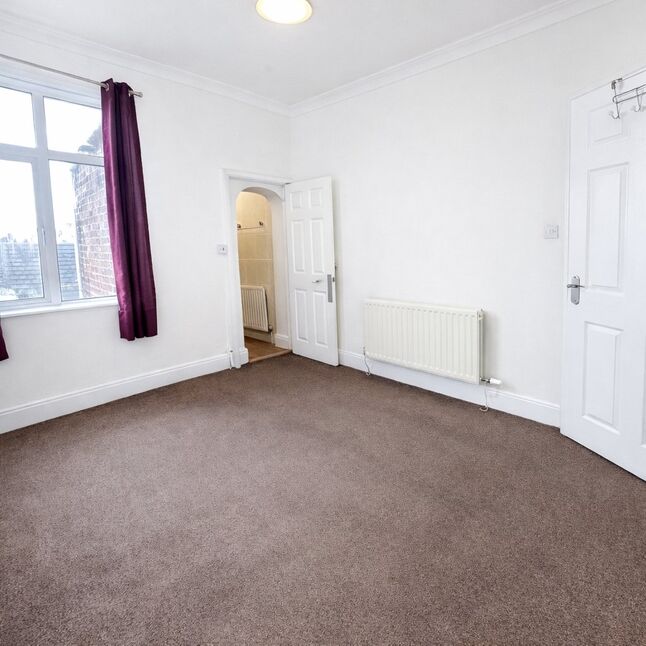 Flat Tarvin Road in Chester