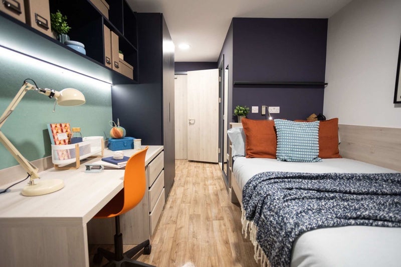 Room Cookridge Street in Leeds