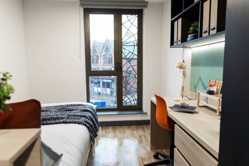 Room Cookridge Street in Leeds