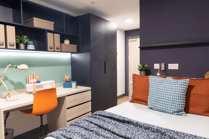 Room Cookridge Street in Leeds