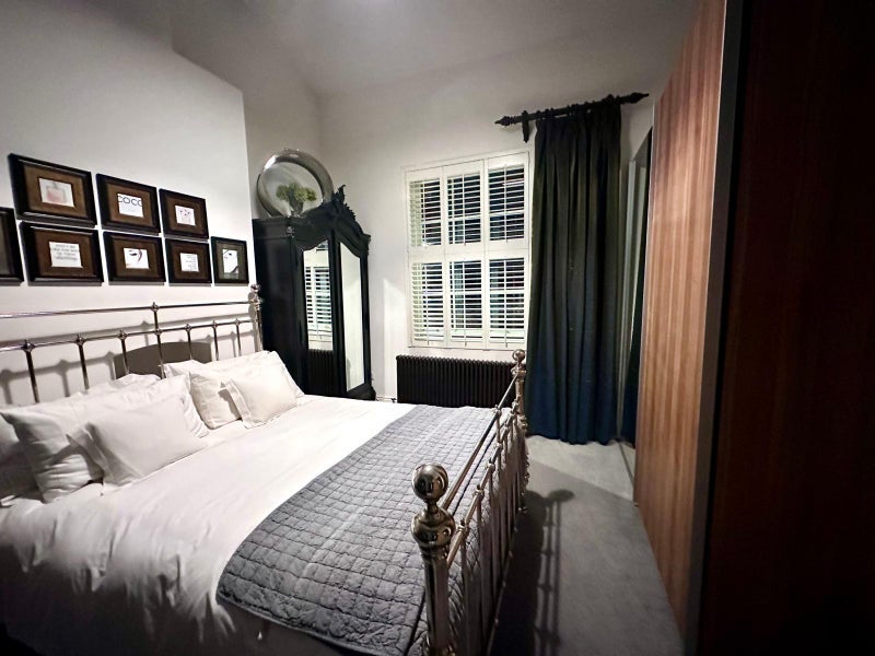 Room Regent Parade in Birmingham