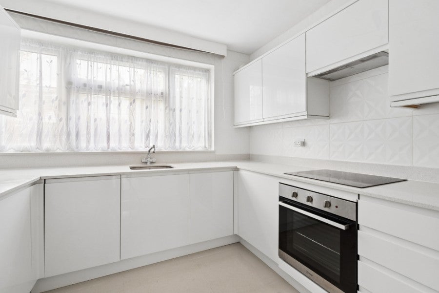 House Trinity Close in Greater London