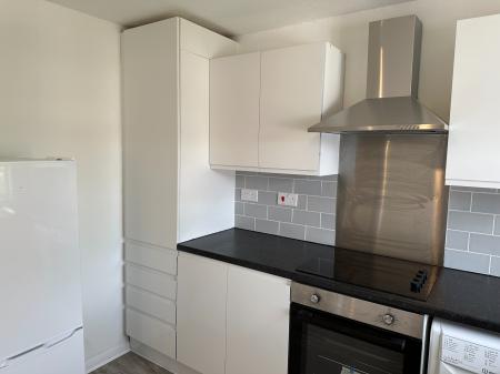 Flat Hurst Road in Greater London
