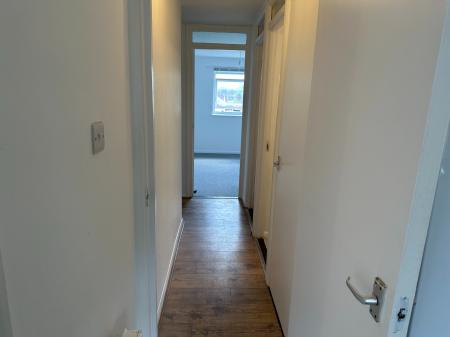 Flat Hurst Road in Greater London