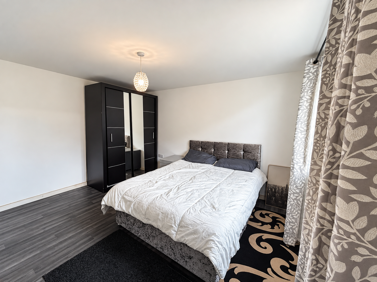 Flat Chesterfield Close in Greater London
