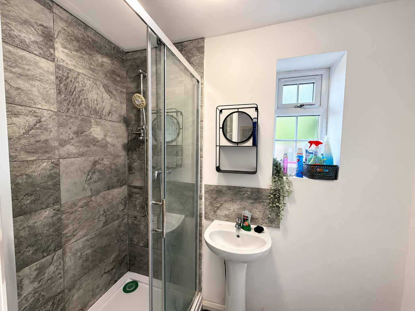 Flat Chesterfield Close in Greater London