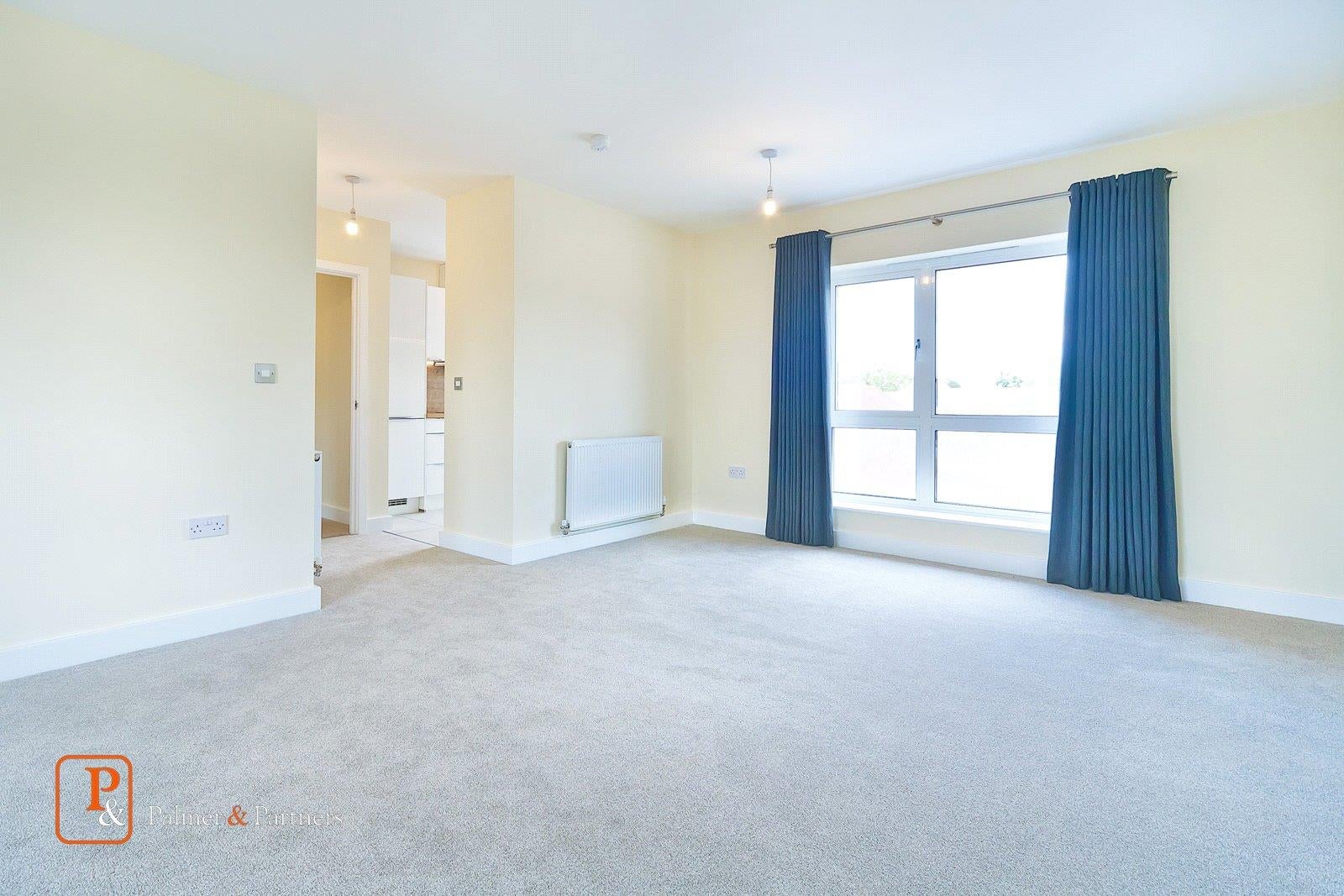 Flat Henry Swan Way in Colchester