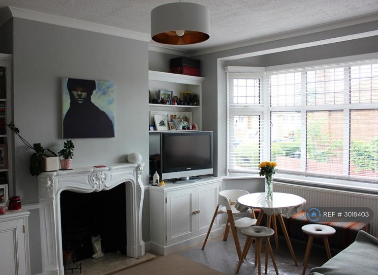 Flat Porch Way in Greater London