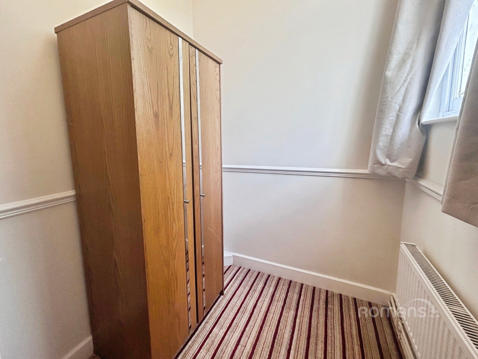 Room Oxford Road in Purley on Thames