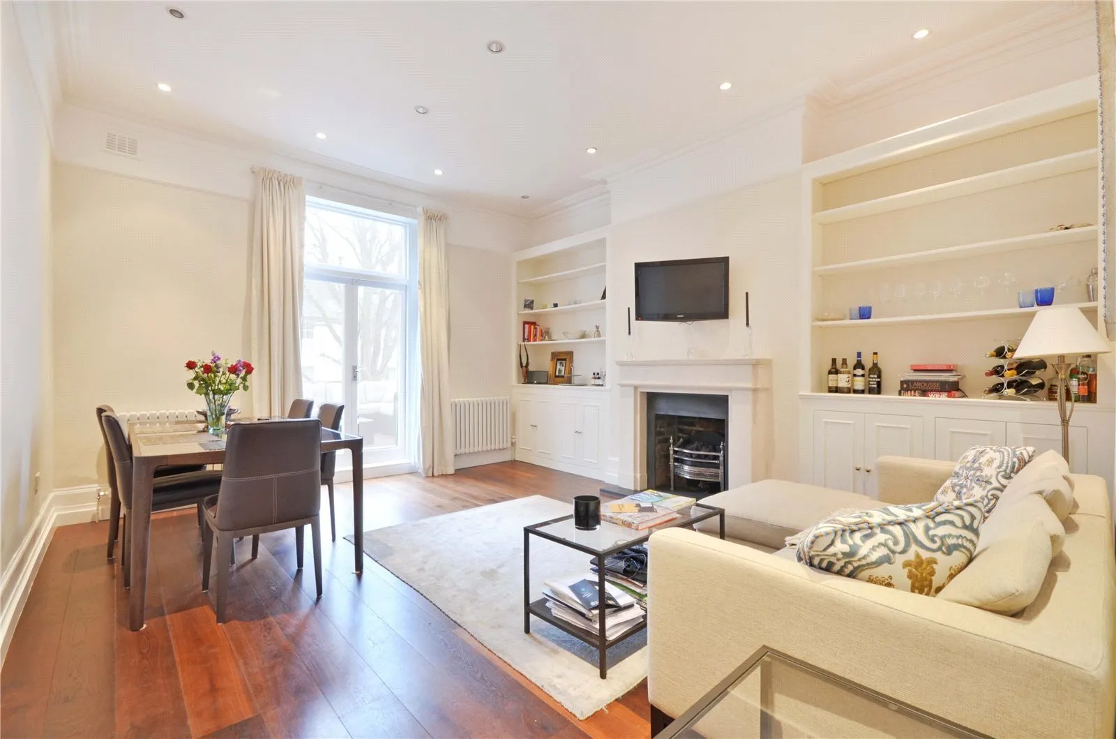 Flat Priory Road in Greater London