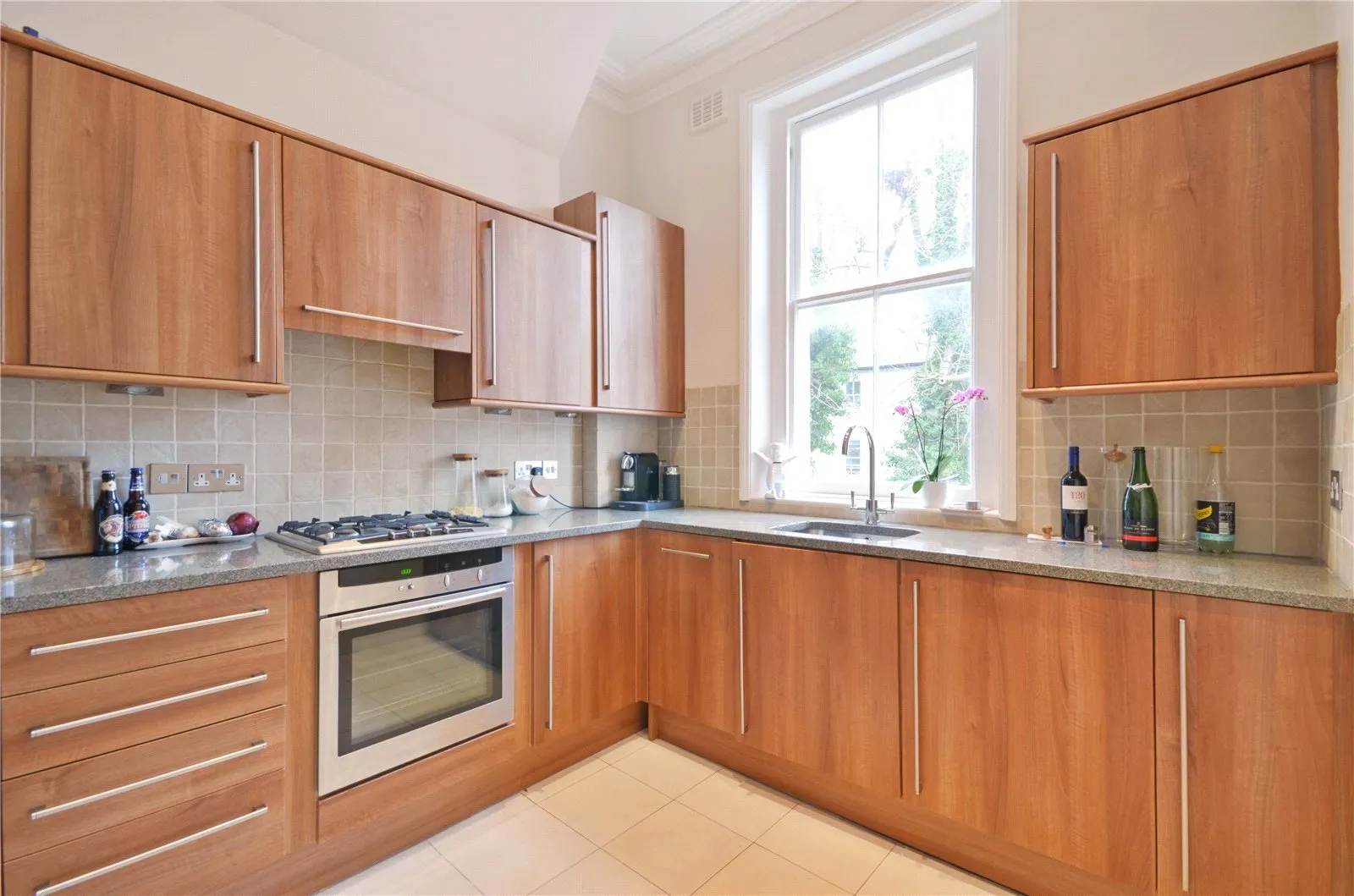 Flat Priory Road in Greater London