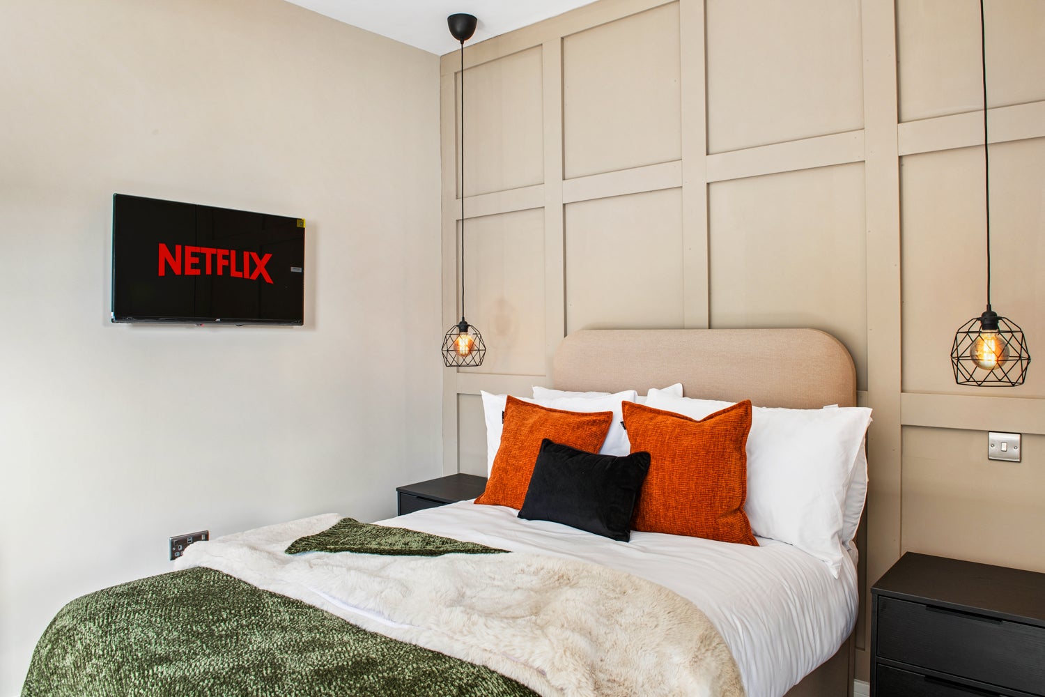 Room Hemlock Avenue in Nottingham