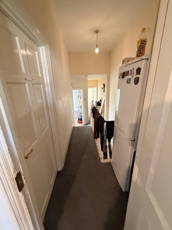 Room Browning Road in Greater London