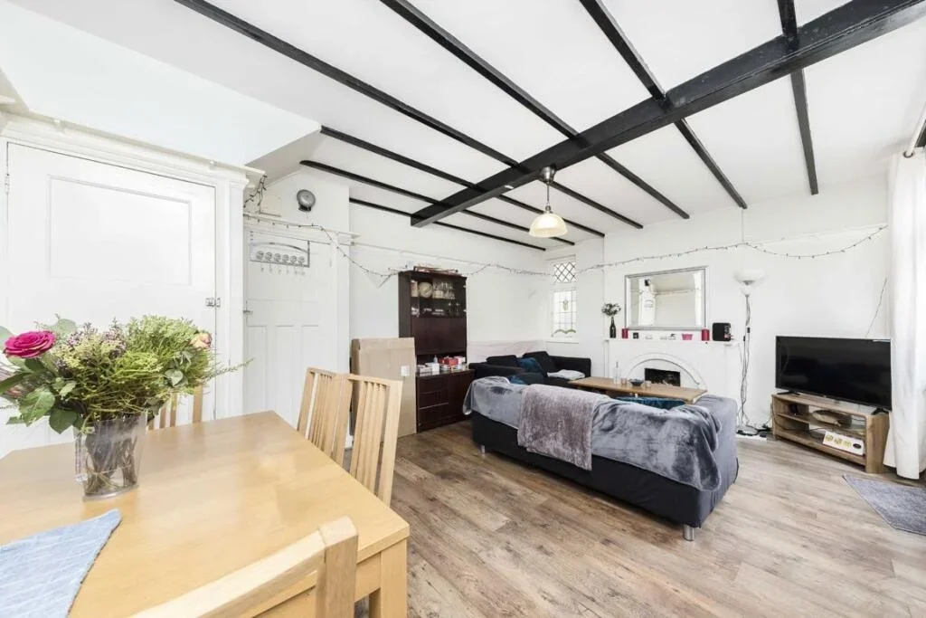 House Monks Drive in Greater London