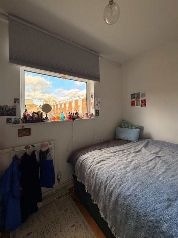 Room Mansford Street in Greater London