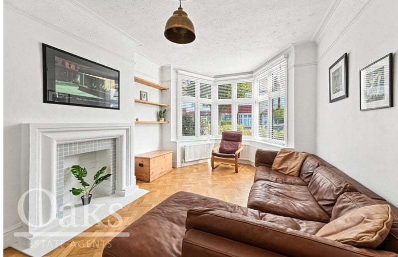 Room Dalmeny Avenue in Greater London