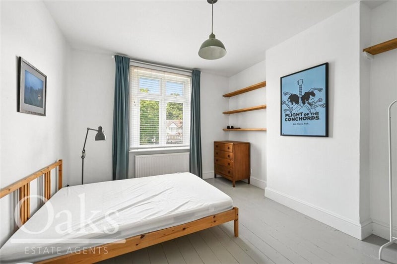 Room Dalmeny Avenue in Greater London