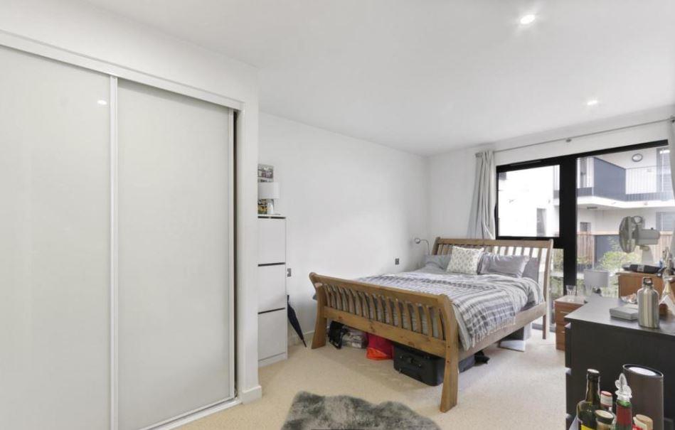 Flat Portnall Road in City of Westminster